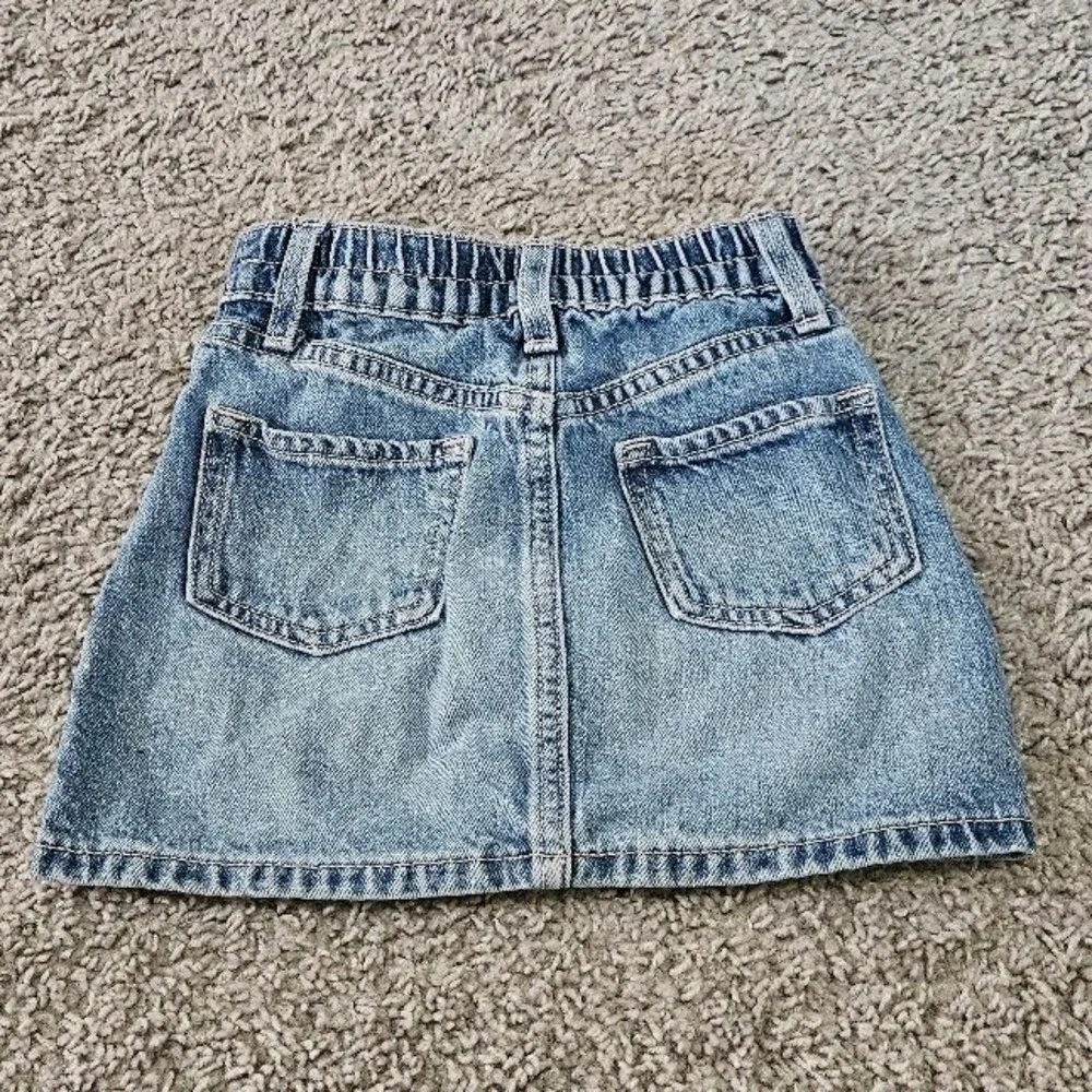 Old Navy Girls Blue Denim Mini Skirt Button Front Light Wash Cotton Size XS 5